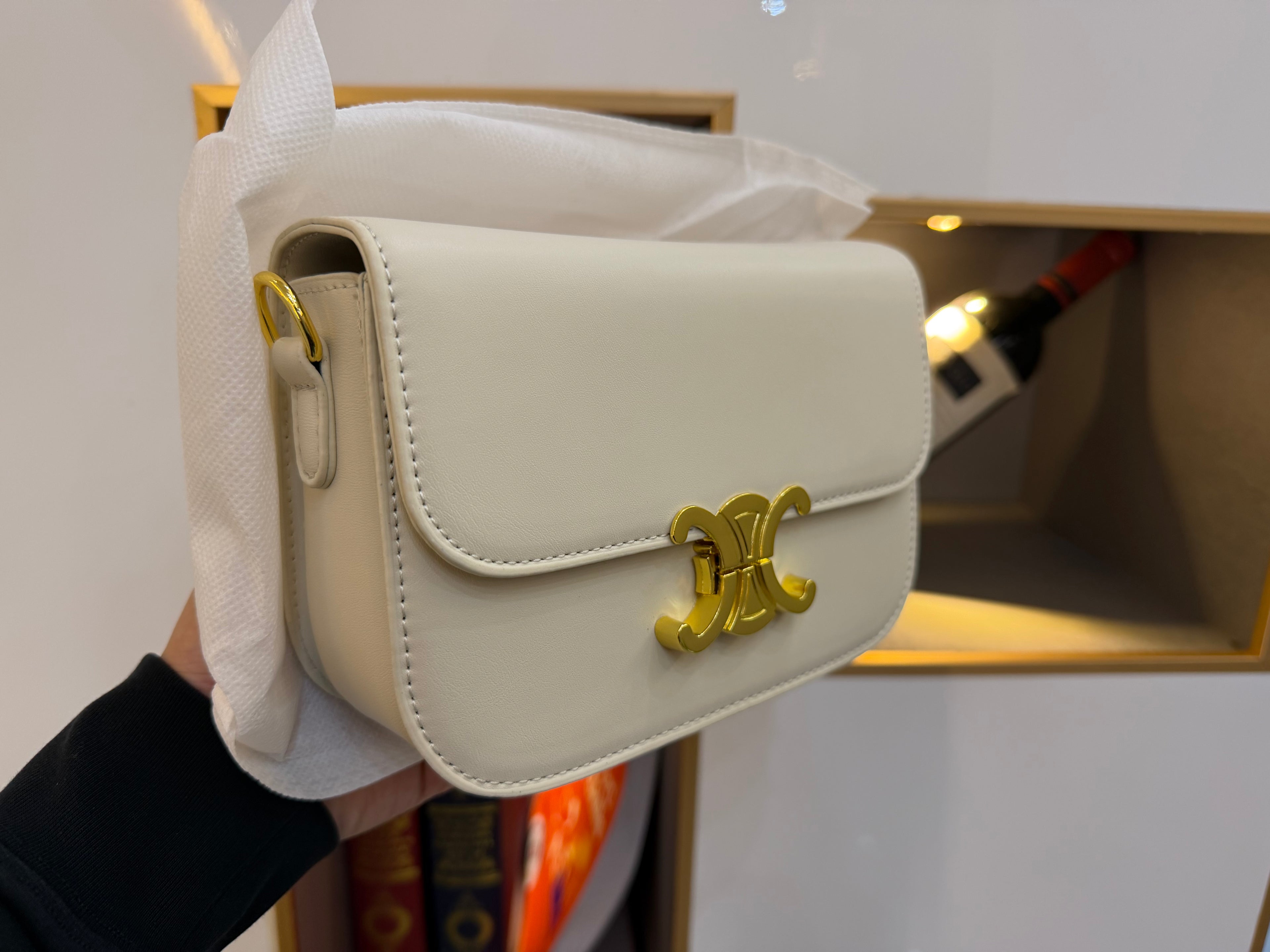 2026 new fashionable trendy vintage tofu pot niche quality single shoulder small square bag Versatile messenger bag for women