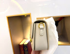 2026 new fashionable trendy vintage tofu pot niche quality single shoulder small square bag Versatile messenger bag for women